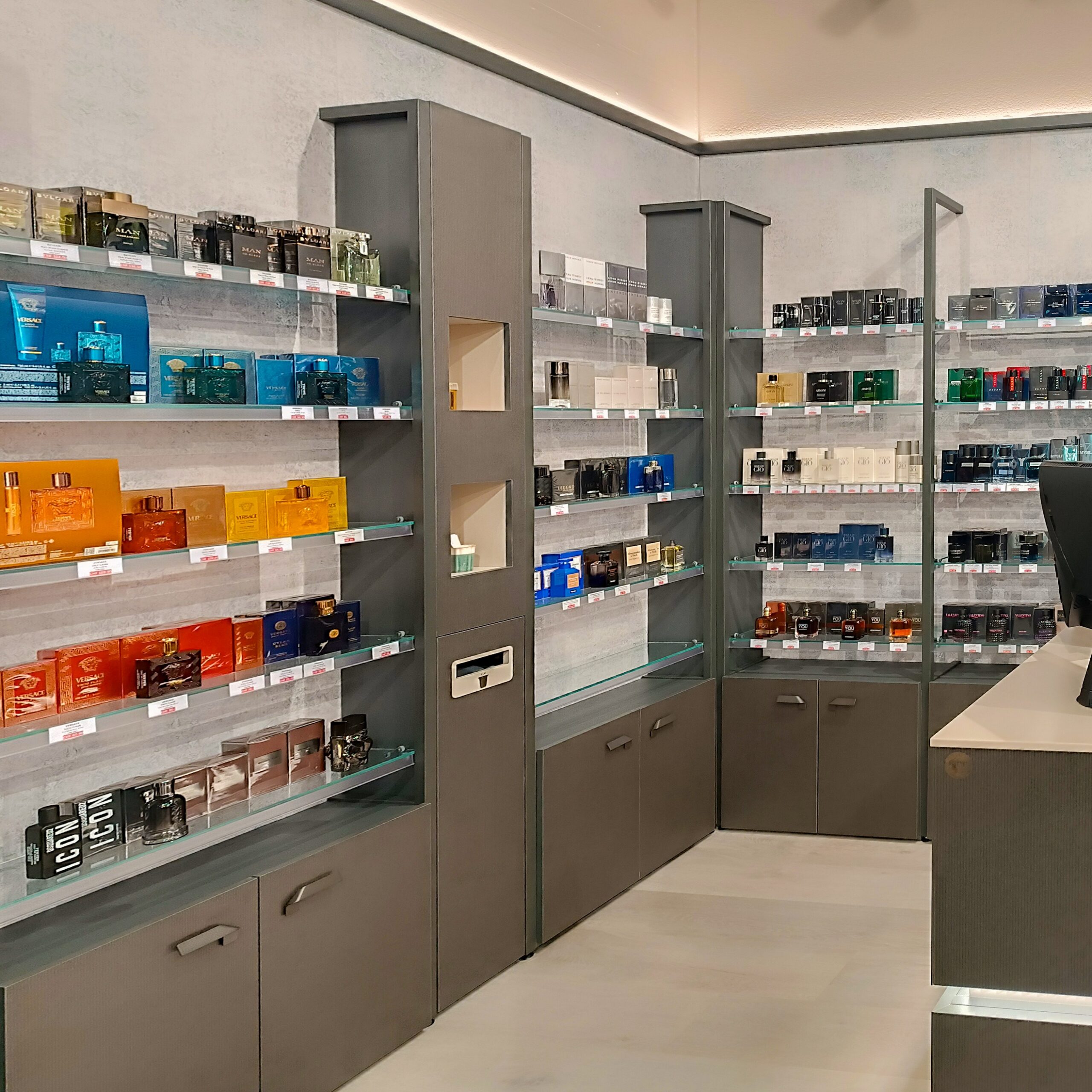 FreeShop Sant'Antonino 6 SANT-3